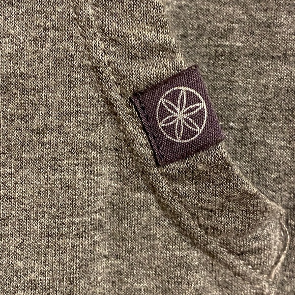 Gaiam short sleeve hoodie yoga dress grey Size LG with pocket - Picture 4 of 10